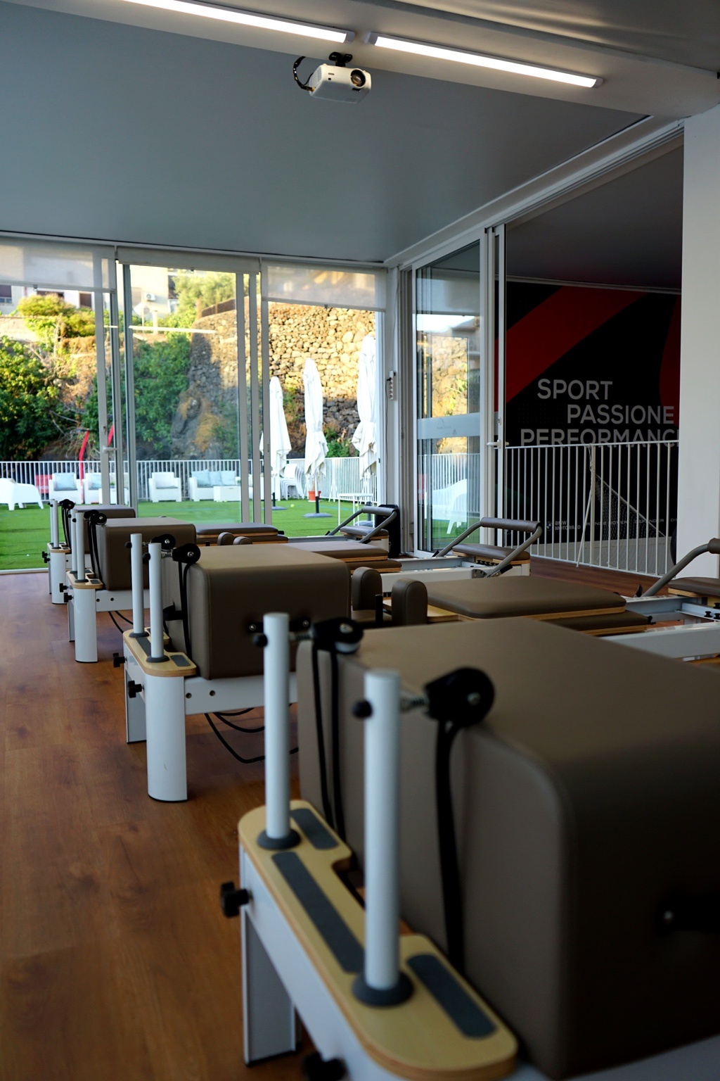 Weiss Studio e vista esterna dalla sala Reformer